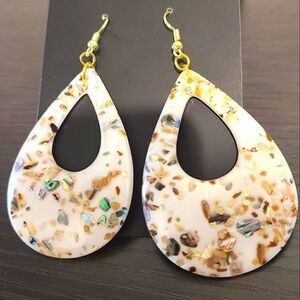 New White Acrylic Crushed Shell Teardrop Earrings